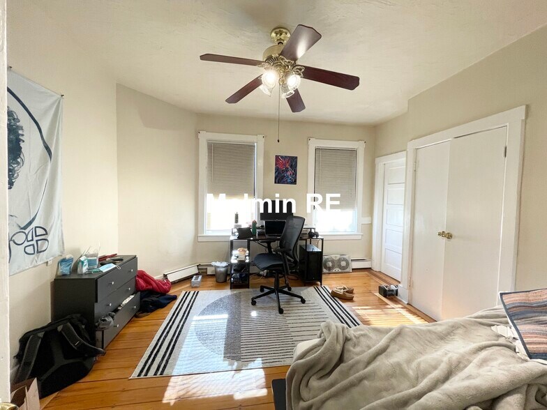 Building Photo - 19 Sachem St