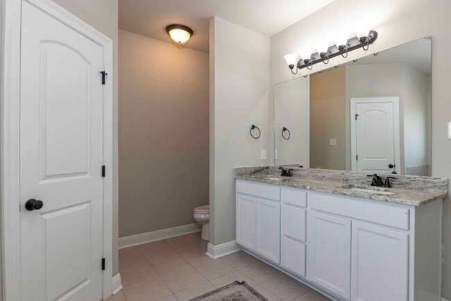 Building Photo - 135 Maddox Jude Dr