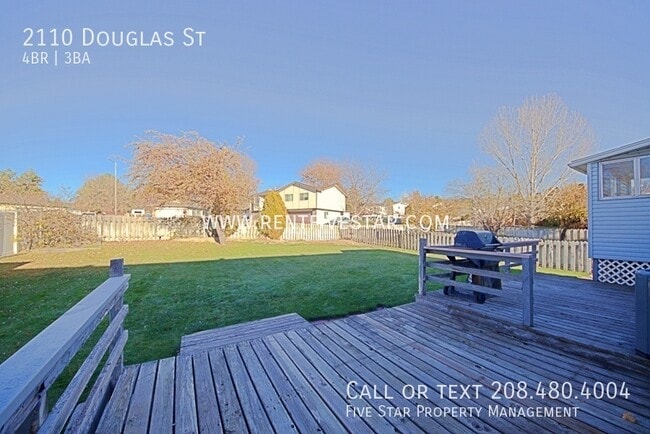 Building Photo - 2110 Douglas St