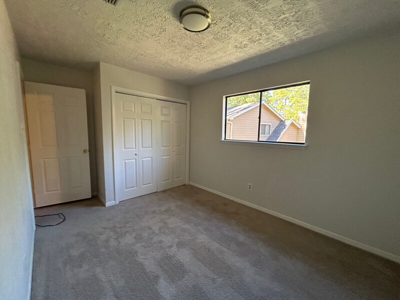 Building Photo - 194 Timber Mill St