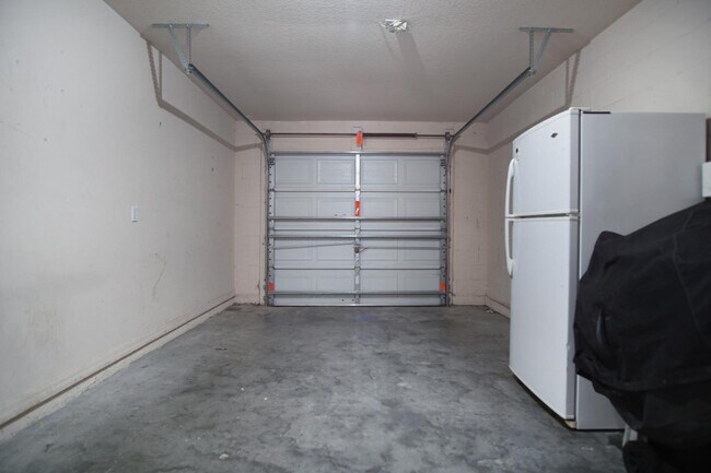 Building Photo - 103 Ridgebrook Ct