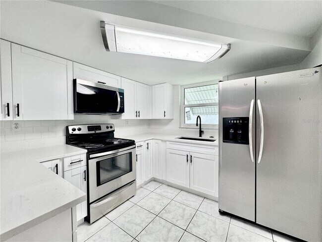 Building Photo - 7235 Potomac Dr