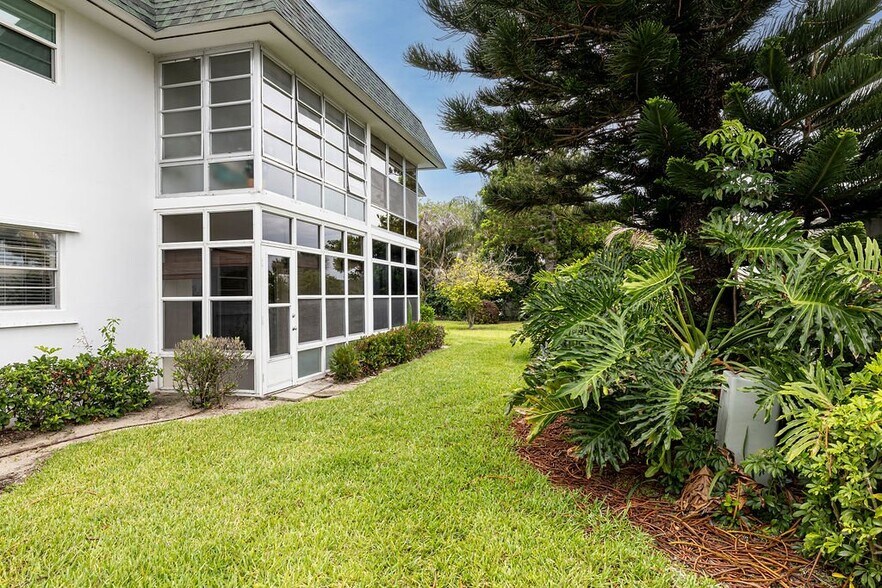 Building Photo - 2800 Indian River Blvd