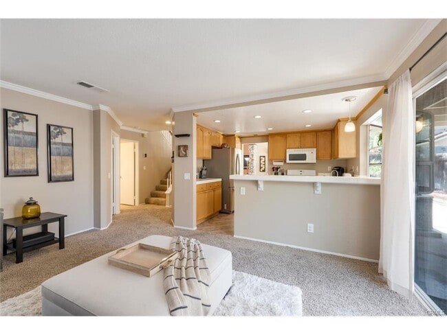 Building Photo - 2482 Sena St