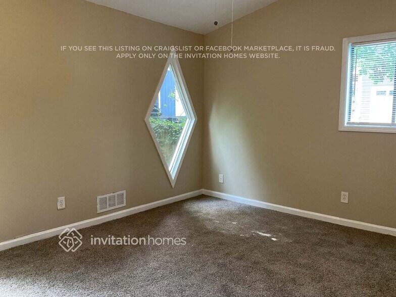 Building Photo - 2057 Kinridge Ct