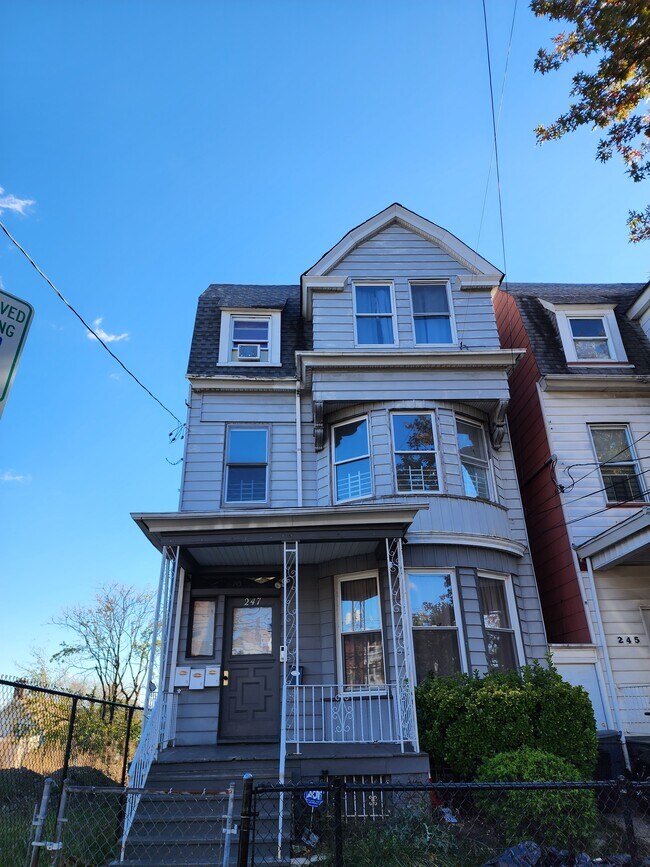 Primary Photo - 247 Mount Prospect Ave