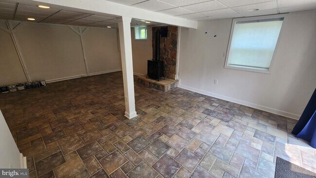 Building Photo - 3702 Blueberry Dr