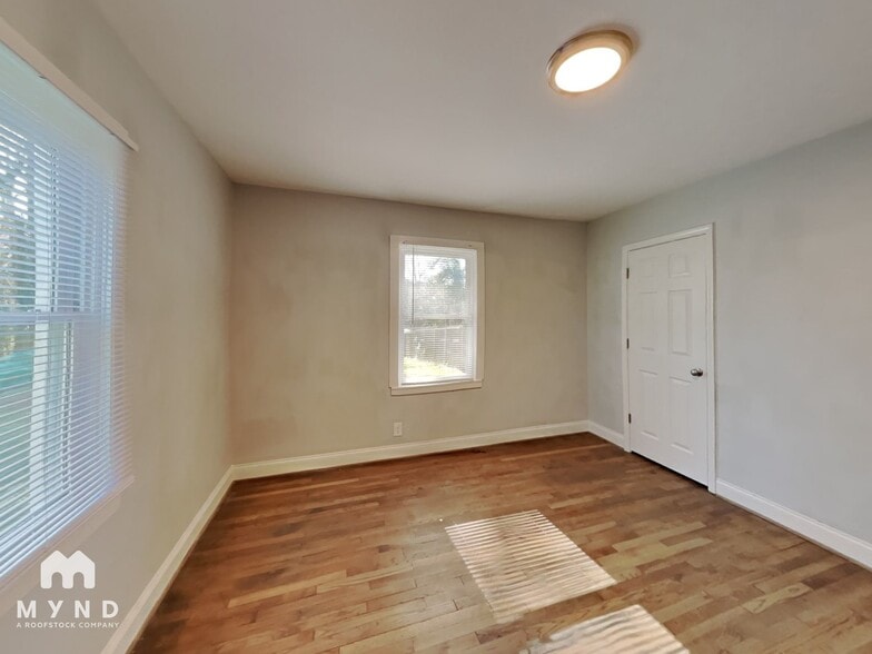 Building Photo - 2813 S Roxboro St