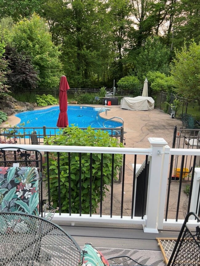 Building Photo - 59 Hoags Cross Rd