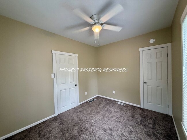 Building Photo - Charming 2 Bedroom, 1 Bath Bungalow in Dow...