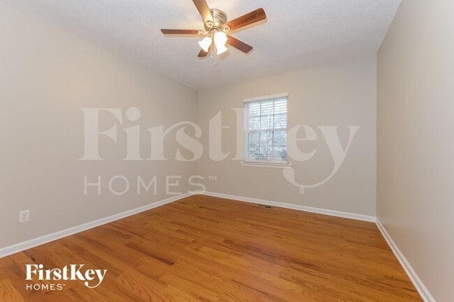 Building Photo - 407 Kimberly Dr