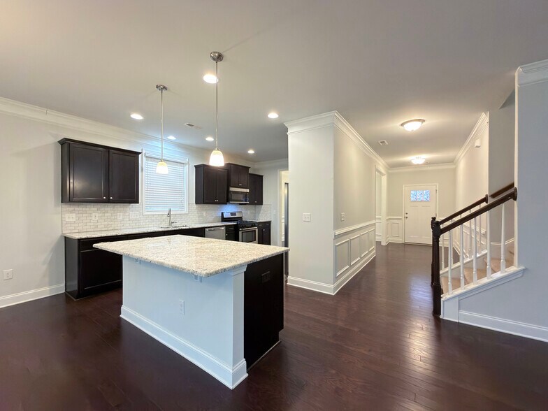 Building Photo - 7336 Birchshire Dr