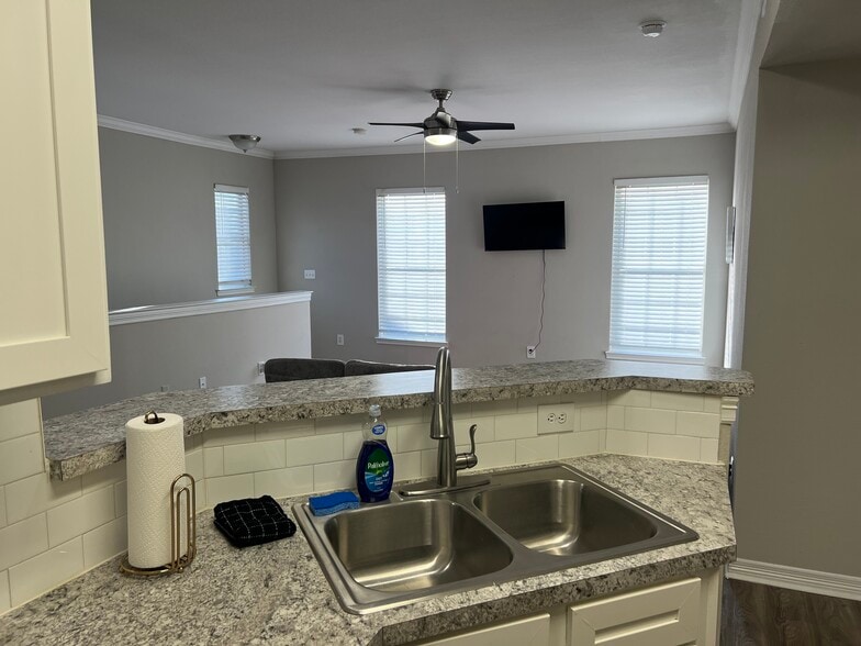 Building Photo - 8515 Highway 26