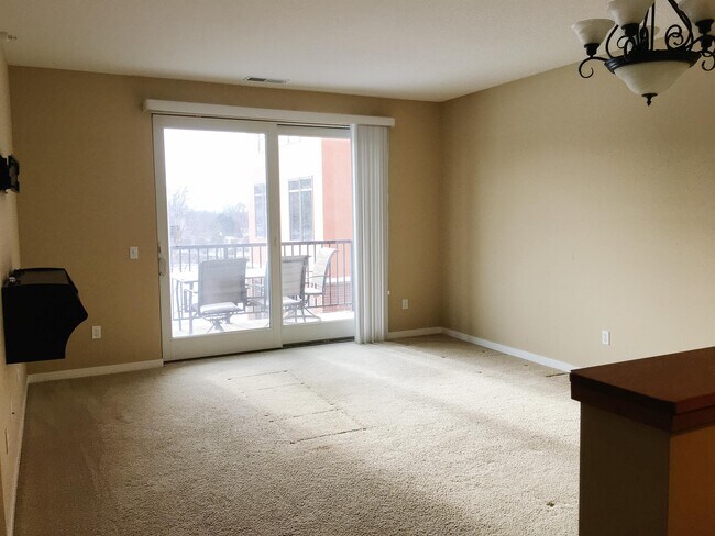 Building Photo - 1070 Grandview Ct NE