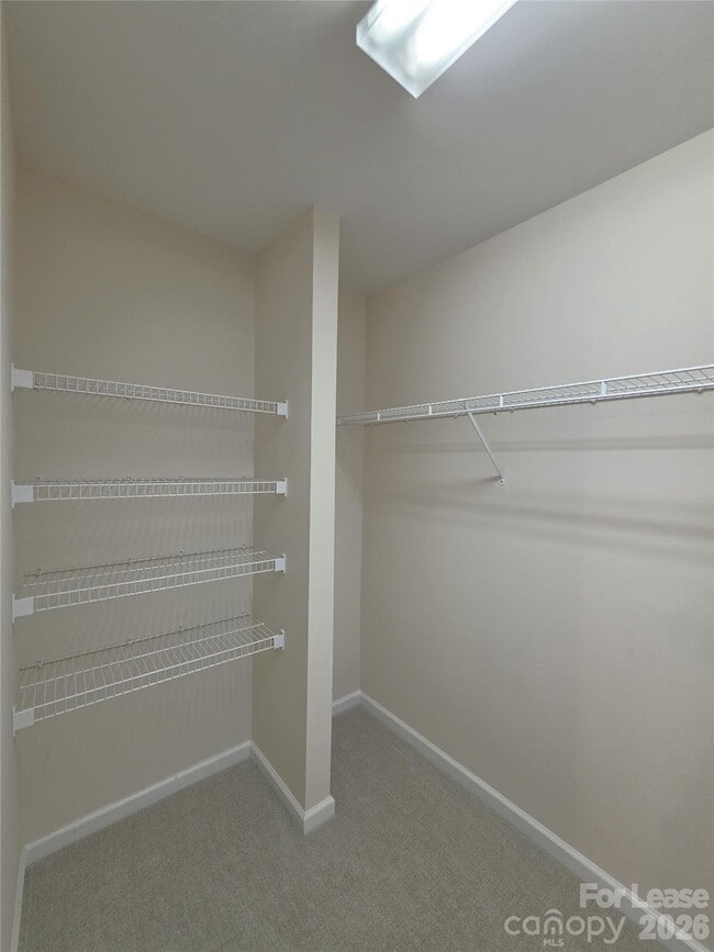 Building Photo - 4730 Willow Glen Rd