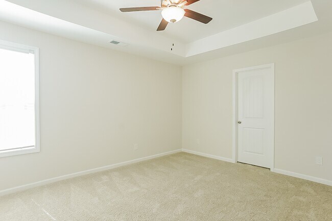 Building Photo - 4065 Thimbleberry Dr