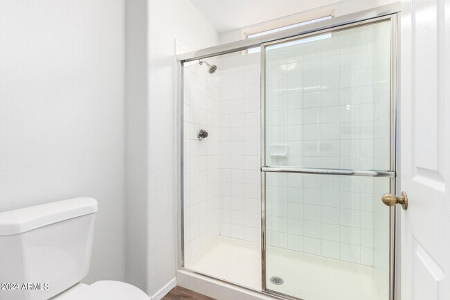 Building Photo - 9550 E Thunderbird Rd