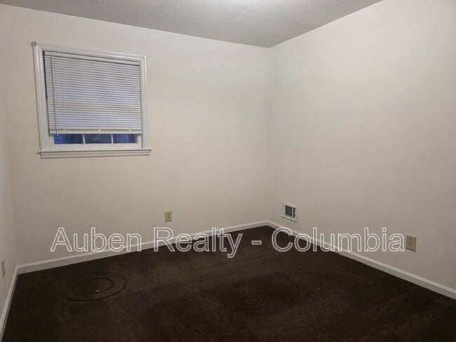 Building Photo - 111 Selmun St