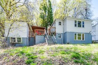 Building Photo - Charming Home on College Hill – Perfect fo...