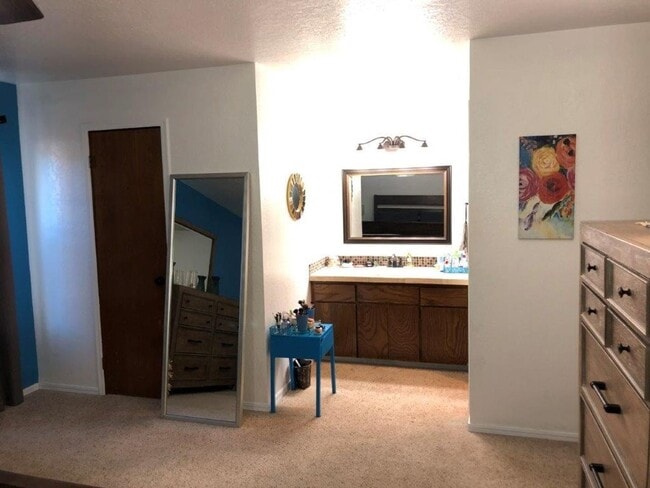 Building Photo - Located in Putnam City School district!  T...