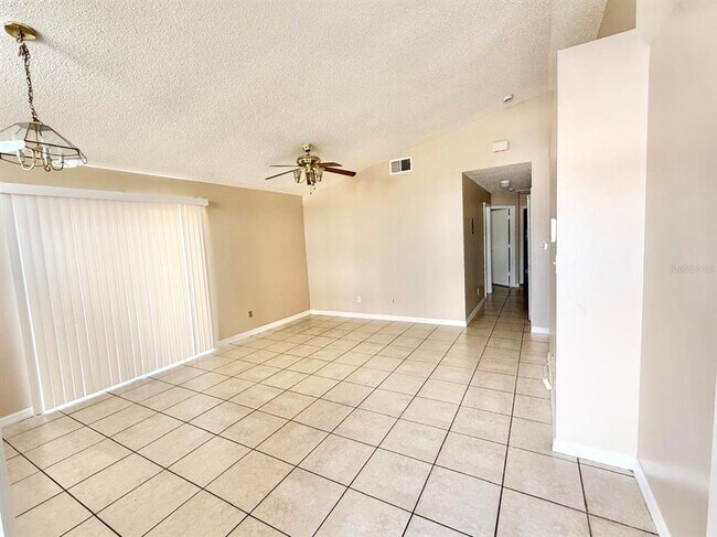 Building Photo - 2414 Harbor Town Dr