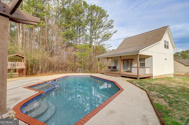 Building Photo - 300 Briarwood Rd