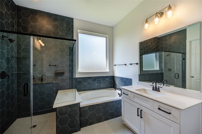 Building Photo - 25326 Loch Doon Dr