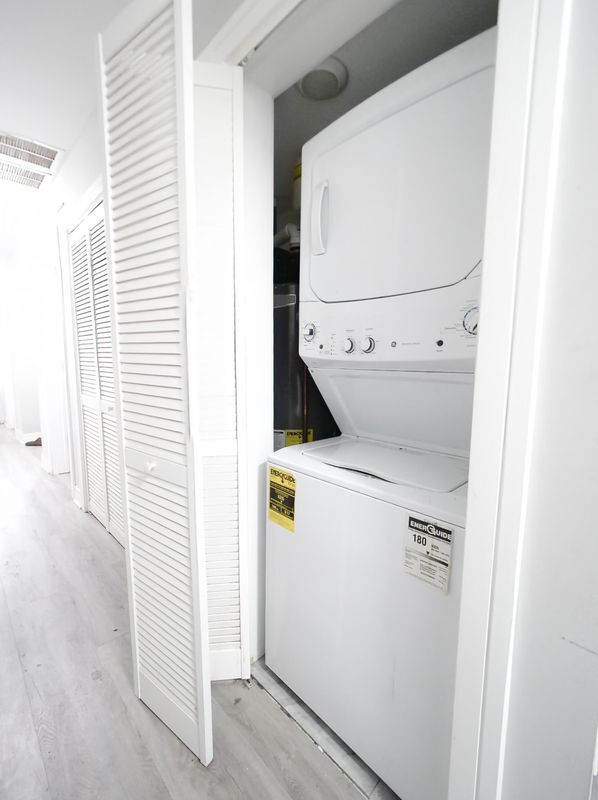 Building Photo - 4347 S Vincennes Ave