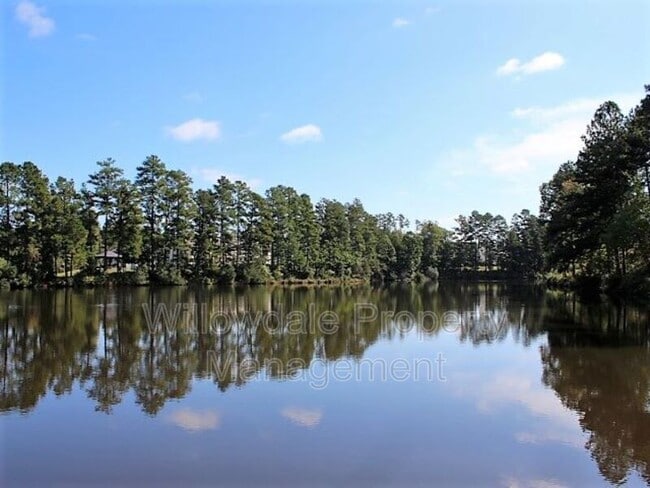 Building Photo - 1079 Shoreside Dr