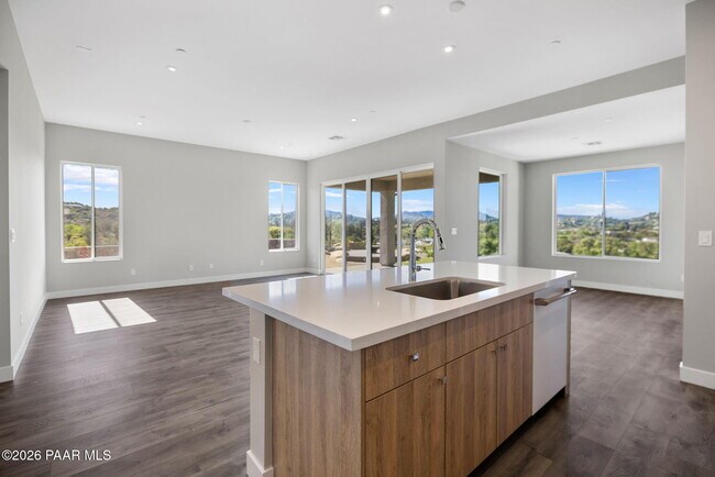 Building Photo - 1340 Rockwood Dr