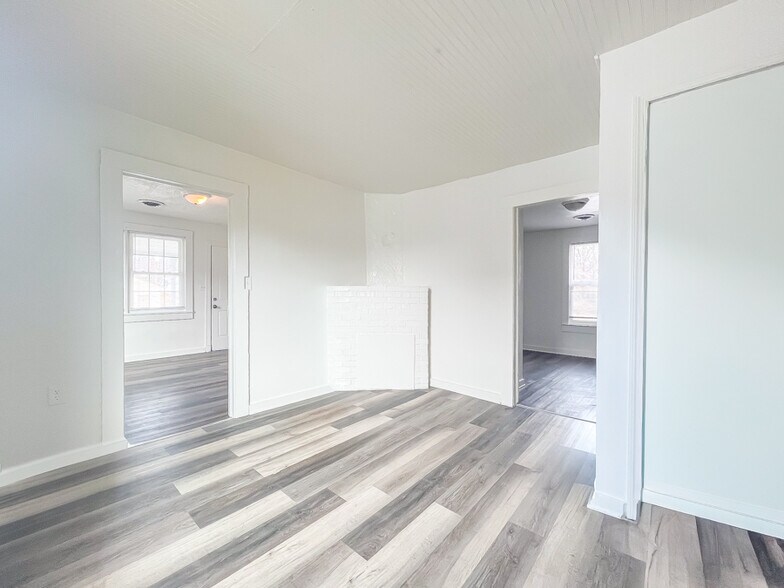 Building Photo - 2300 Raleigh St