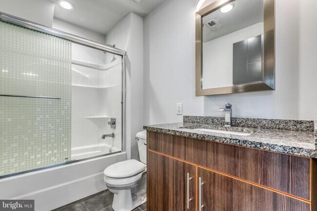 Building Photo - 4800 Brown St