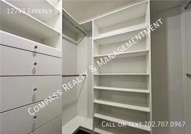 Building Photo - 12743 Epperly St