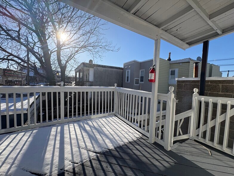 Building Photo - 48 W 9th St