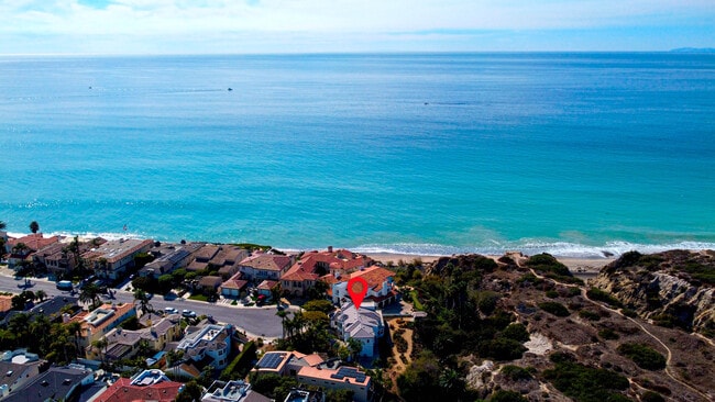 Building Photo - 3811 Vista Blanca