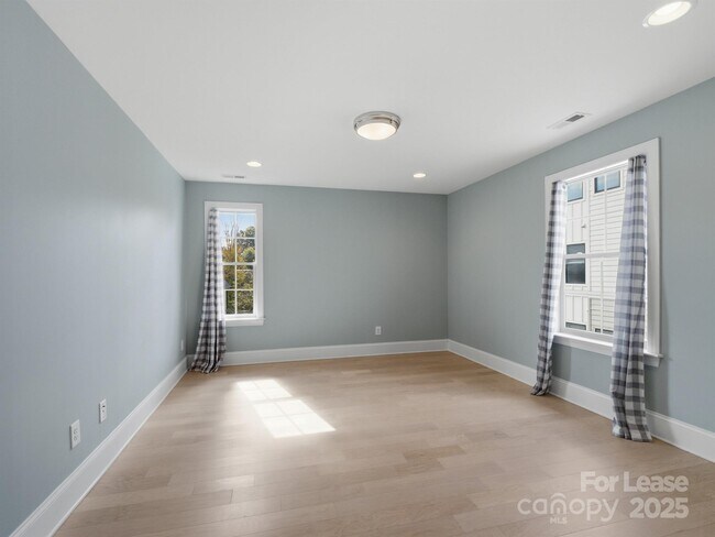 Building Photo - 1511 Landis Ave