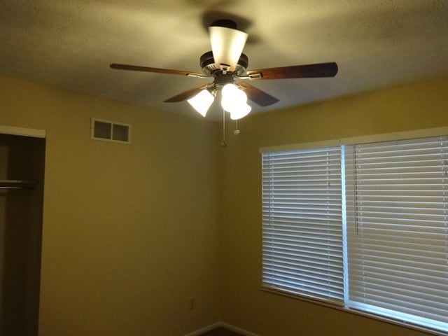 Building Photo - 1169 Vera Pl