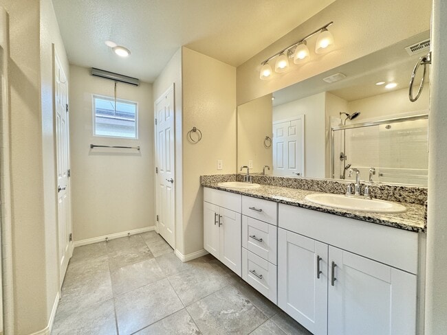 Building Photo - 9227 S Park St