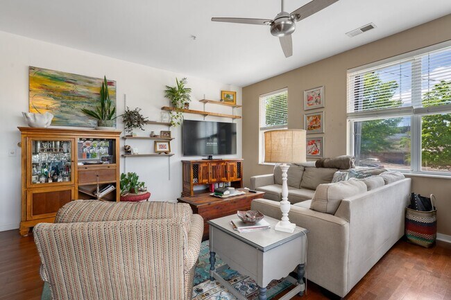 Building Photo - Price Reduced! Downtown Durham 1bd/1ba Corner-Unit Condo with On-Site Personal 1-Car Garage!