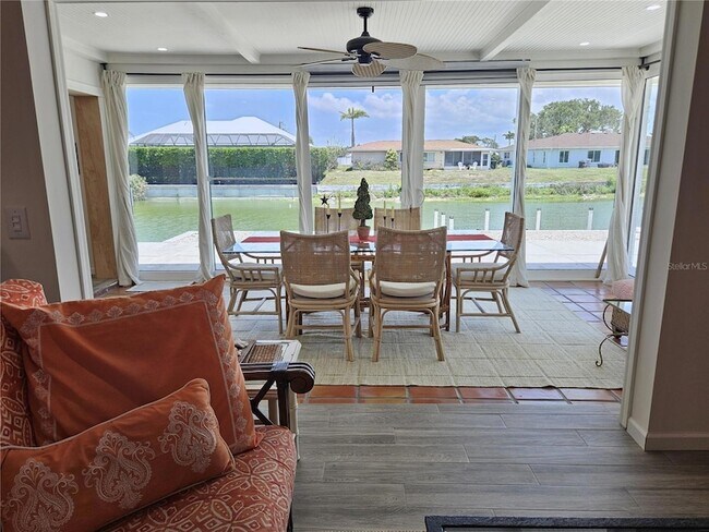 Building Photo - 2353 Bal Harbour Dr