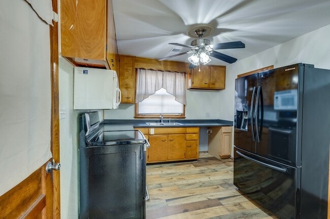 Building Photo - 2728 Nodyne Dr