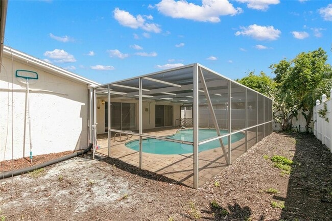 Building Photo - 7114 Parrot Dr