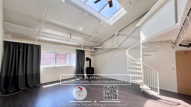 Building Photo - Contemporary loft-style 1 bedroom $2400