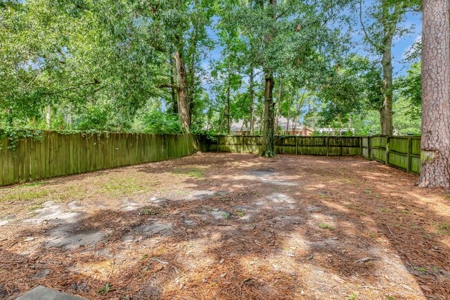 Building Photo - Charming 3BR/2B Duplex in Gadsden Acres – ...