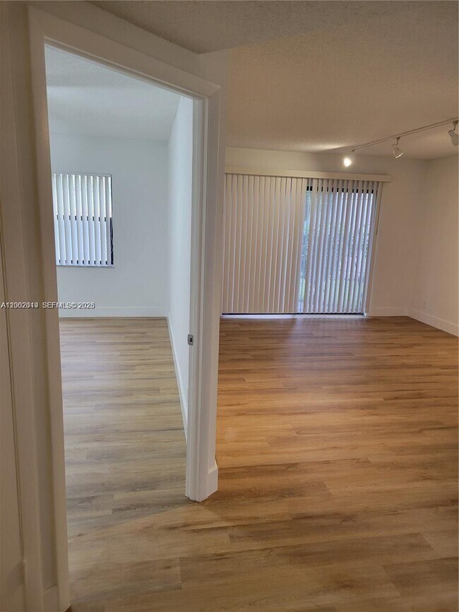 Building Photo - 8290 Lake Dr