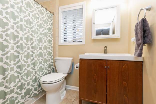 Building Photo - 1422 Tonset Ln