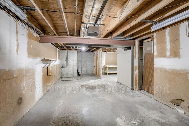 Building Photo - 11125-11127 E 84th Terr