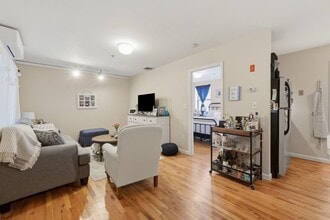 Building Photo - 409 Adams St
