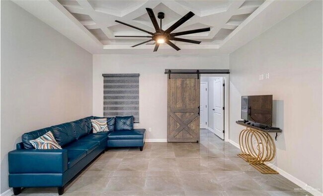 Building Photo - 17 S Elevation Dr