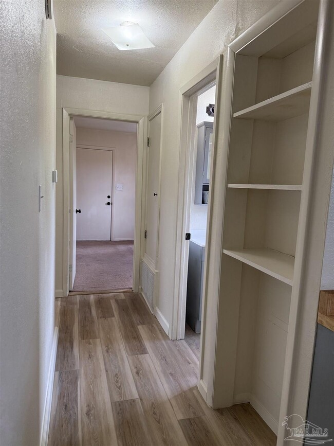 Building Photo - 1416 N 6th Ave